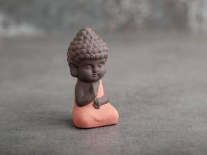 Фигурка #318, 9 см , Нужные мелочи