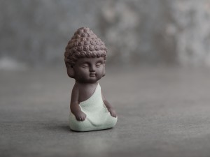 Фигурка #319, 9 см, Нужные мелочи
