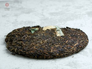 Шэн пуэр "Мэнхай Синхай Жуй Чжао Хэ Сян", (Добрый знак и счастье), 357г., 2012г. Гонконгский склад купить в Минске, Шэн пуэр (зеленый)