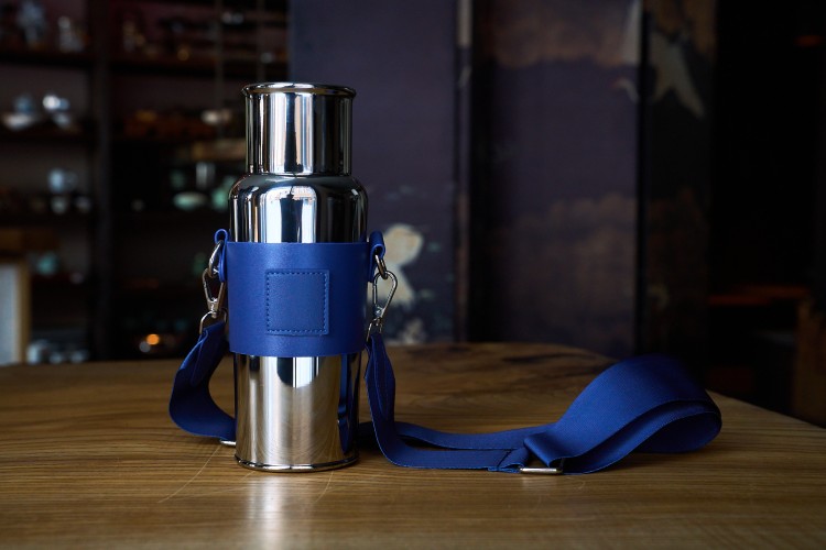 Термос с ремнем и термометром #85, 600 мл. купить в Минске, Термосы