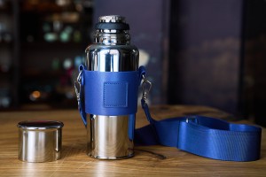 Термос с ремнем и термометром #85, 600 мл. купить в Минске, Термосы