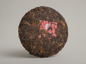 Шу пуэр &quot;Восход&quot;, Мэнхай, Чайная Почта, 2016г сырье, 2022 пресс., 100г. купить в Минске, Шу пуэр (черный)