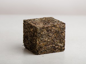 Шэн Пуэр &quot;Шэн Шань&quot; в форме куба, 2019 г., 400 г. (от господина Фэна) купить в Минске, Шэн пуэр (зеленый)