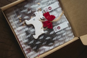 Набор чая "С Новым Годом и Рождеством!" с игрушкой на елку от MOON CERAMIC купить в Минске, Наборы чаев