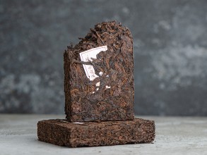 Шу пуэр &quot; Иу Да Шу&quot;, ф-ка Юн Чжень, 250гр., 2006г. купить в Минске, Шу пуэр (черный)