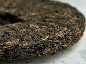 Шэн пуэр "Весенние острия из Мэнку", 400г., 2007г. Влажный склад купить в Минске, Шэн пуэр (зеленый)