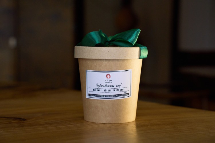 Аромасвеча "Чувственный сад", жасмин и черная смородина, деревянный фитиль, соевый воск, 200 мл. купить в Минске, Ароматические свечи