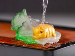 Фигурка #367,  меняющая цвет, пластик, 9х5 см. купить в Минске, Посуда