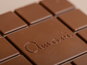 Шоколад Amavi «На миндальном молоке КЕДРОВЫЙ ОРЕХ ТЁМНЫЙ» 50 г. купить в Минске, Шоколад без сахара