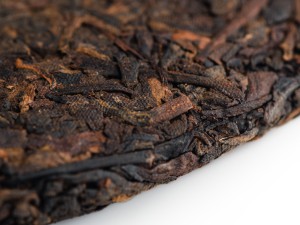 Шу пуэр "Юндэ Шу Бин" "АА" (Блин Шу из Юндэ), 357 г., 2018 г. купить в Минске, Шу пуэр (черный)