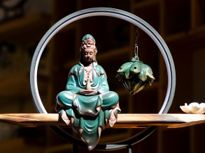 Богиня Гуань Инь (подставка с подсветкой) #520, + арома конусы (10шт.), керамина, 38х48 см. купить в Минске, Посуда -20% (код на главной)