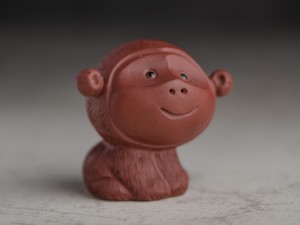 Фигурка #335, глина, 5см., Нужные мелочи