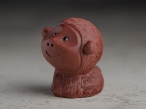 Фигурка #335, глина, 5см., Нужные мелочи