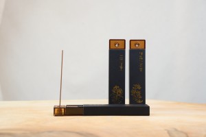 Китайское благовоние "Хайнаньское агаровое дерево", 35 шт. с подставкой, Благовония (Сян Дао)