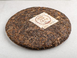 Шу пуэр "Старый Товарищ" (Хао Сян Лао Тун Чжи), Хайвань, 2018 г., 357 г. купить в Минске, Пуэр