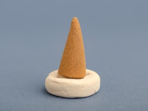 Набор конусных благовоний "Стелющийся дым" + подставка. купить в Минске, Благовония (Сян Дао)