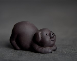 Фигурка #310, исинская глина, 5.5см х 3см., Нужные мелочи