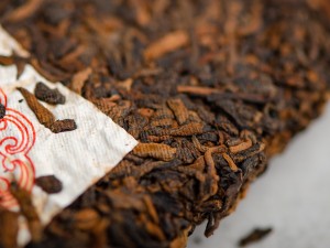 Шу Пуэр "Дракон и Феникс" (Биндао Шу Бин), 2013г., 357 г. купить в Минске, Шу пуэр (черный)