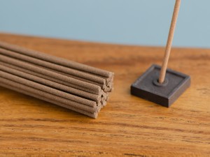 Японское благовоние KAY Japanese Cypress (Японский Кипарис), 40 штук, подставка, Японские