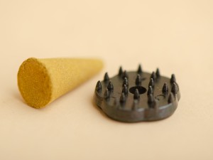  Японское благовоние KAY Osmanthus Cone (Османтус), 12 конусов + подставка купить в Минске, Благовония