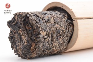 Шэн пуэр "Бу Лан Шань" в бамбуковом стволе, 2012 г., 500 г. купить в Минске, Шэн пуэр (зеленый)