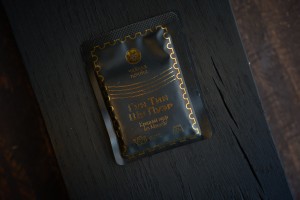 Гун Тин Шу Пуэр в плитке из Мэнхая, серия "Чайные Марки", Чайная Почта, 10 г., 2025 г. купить в Минске, Шу пуэр (черный)