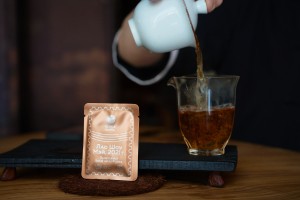 Лао Шоу Мэй в плитке, серия "Чайные Марки", Чайная Почта, 7 г., 2021 г. купить в Минске, Белый чай