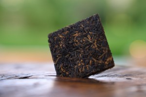 Цзинь Цзюнь Мэй (Золотые Брови), серия "Чайные Марки", Чайная Почта, 7 г., 2025 г., Новинки